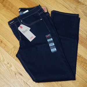 NWT Levi's 314 Shaping Straight Jeans
